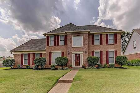 1923 Oak Springs Dr Memphis, TN 38016