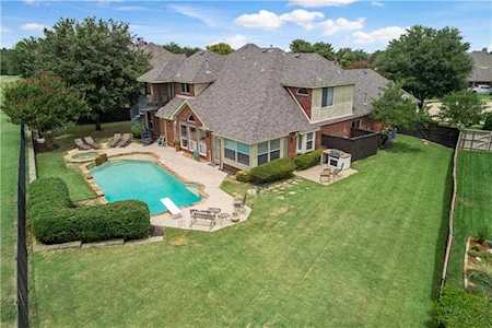 5300 N Meadow Ridge Circle Mckinney, TX 75072