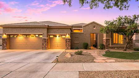 302 W Macaw Drive Chandler, AZ 85286