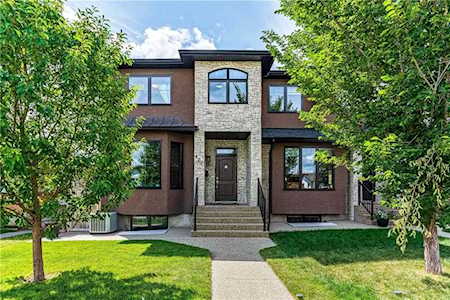 421 54 Avenue SW Calgary, AB T2V 0C6