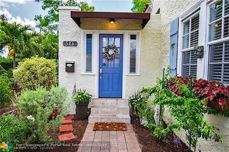 516 N Hampton Road West Palm Beach, FL 33405