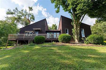 5100 W Shoreline Drive Floyds Knobs, IN 47119