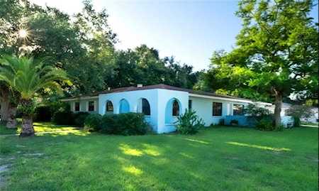 5506 W 8Th Avenue Drive Bradenton, FL 34209