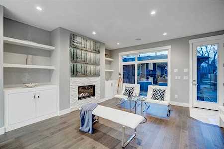 2401 33 Street SW Calgary, AB T3E 2T3