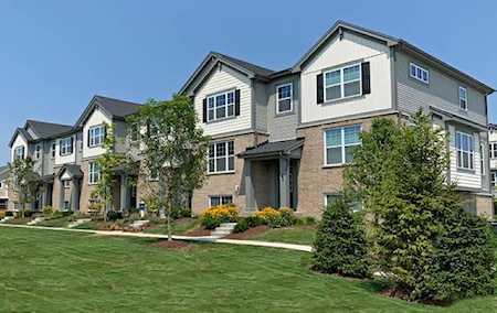 32 E Heritage Ct #2-2 Arlington Heights, IL 60004