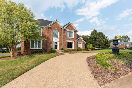 7115 Wood Briar Rd Louisville, KY 40241