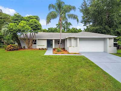 401 Barclay Court Altamonte Springs, FL 32701