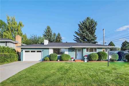 10540 Mapleridge Crescent SE Calgary, AB T2J 1Y7