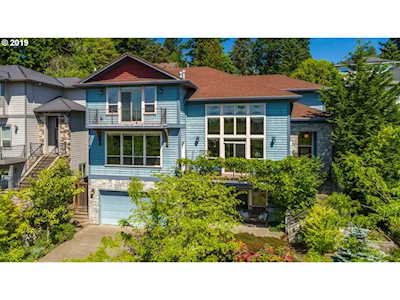 9416 SW Boones Ferry Rd Portland, OR 97219