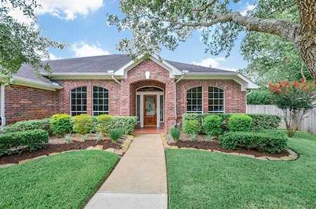 16007 Lockdale Ln Cypress, TX 77429