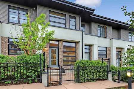108 Aspen Hills Villa(s) SW Calgary, AB T3H 0H7