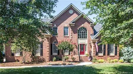 6043 Legacy Circle Charlotte, NC 28277