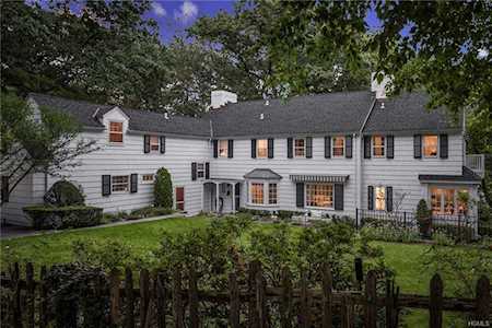 35 Warwick Rd Yonkers, NY 10708