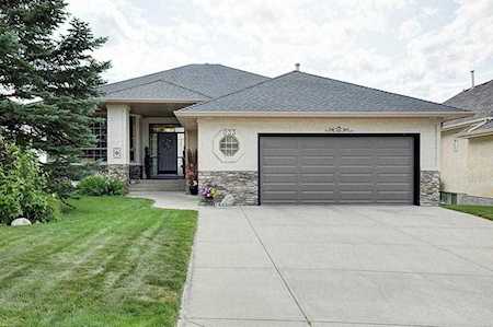 233 Douglas Park Boulevard SE Calgary, AB T2Z 2R1