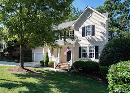 2116 Village Oaks Lane Raleigh, NC 27614