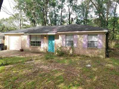 5735 Cypress Circle Tallahassee, FL 32303