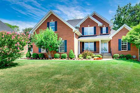 2709 Windsor Lakes Pkwy Louisville, KY 40214