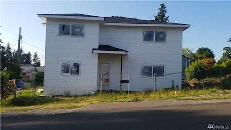 8648 Yakima Ave Tacoma, WA 98444