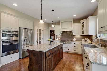 3486 Sawgrass Trail E Eagan, MN 55123