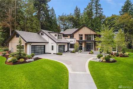 18875 NE 49th Place Sammamish, WA 98074