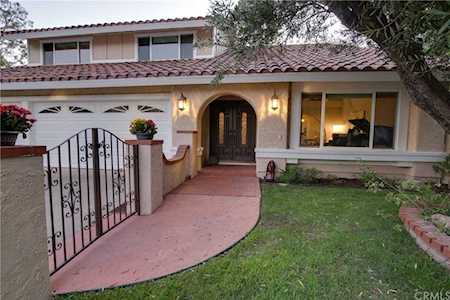 25861 Via Faro Mission Viejo, CA 92691