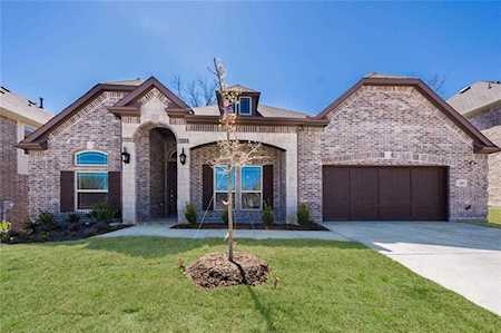 2208 Ray Hubbard Wylie, TX 75098