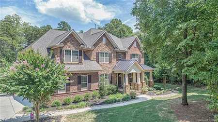 141 Cherry Tree Dr Mooresville, NC 28117