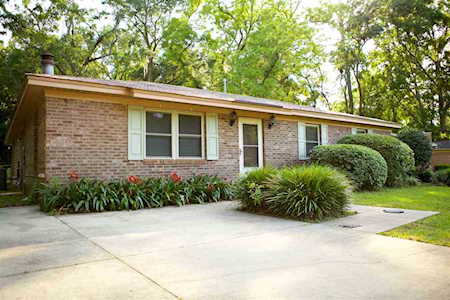 3627 Wood Hill Drive Tallahassee, FL 32303
