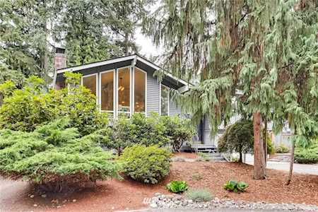 6523 140th Place NE Redmond, WA 98052