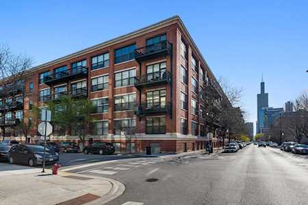 1040 W Adams St #239 Chicago, IL 60607