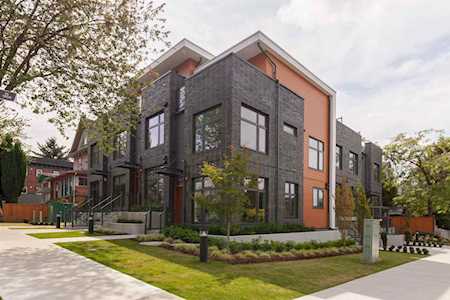 703 Victoria Drive #TH4 Vancouver, BC V5L 4E5