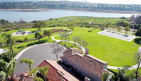 99 Pelican Court Newport Beach, CA 92660