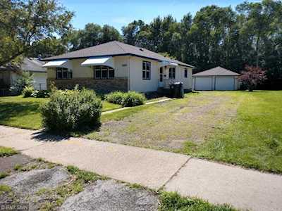 1555 Mcafee Street Saint Paul, MN 55106