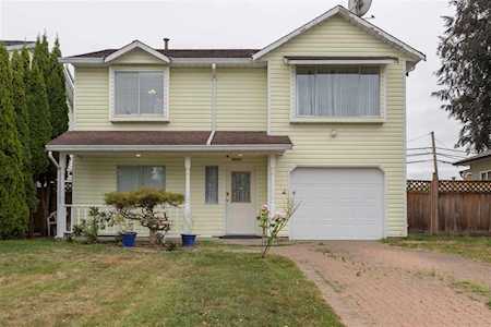 3252 271B Street Langley, BC V4W 3H6