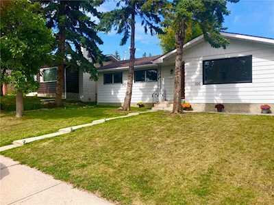 936 Hunterston Road NW Calgary, AB T2K 4M8