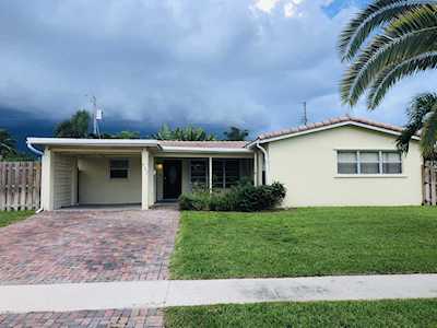 923 SE 16Th Place Deerfield Beach, FL 33441