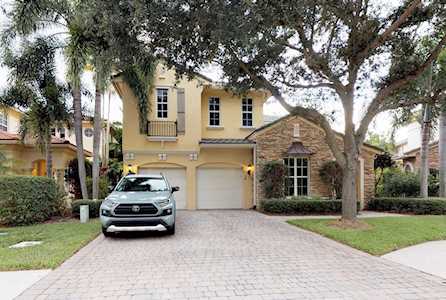 1614 Nature Court Palm Beach Gardens, FL 33410