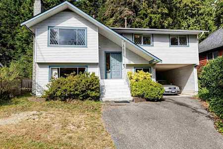 1669 Deep Cove Road North Vancouver, BC V7G 1S4