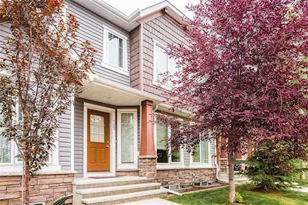 35 Aspen Hills Drive SW Calgary, AB T3H 0P8