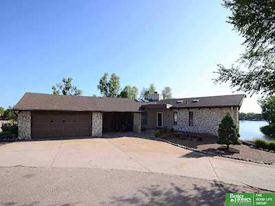 12902 Lake View Dr Springfield, NE 68059