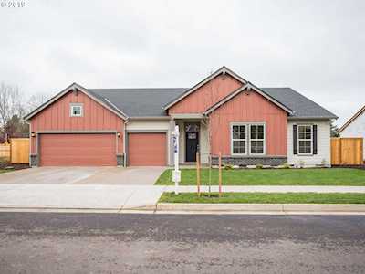12049 SW Summerbrook Ln Tigard, OR 97223