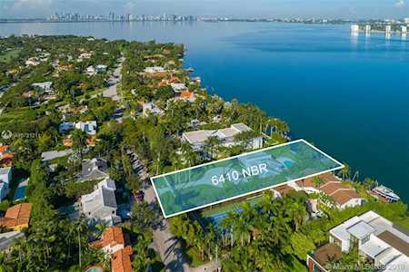 6410 N Bay Rd Miami Beach, FL 33141
