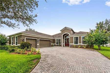2210 Parkside Meadow Drive Apopka, FL 32712