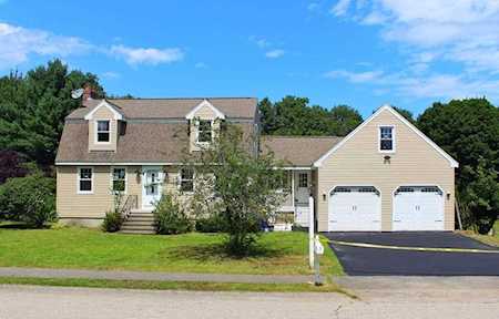 32 Jordan Dr Weymouth, MA 02190