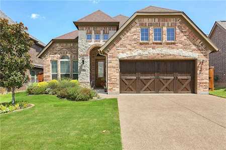 8909 James Drive Lantana, TX 76226