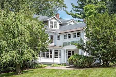 53 Hancock St Lexington, MA 02420