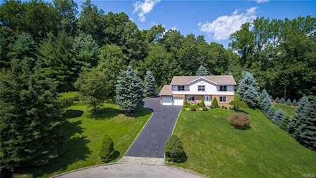 156 Rolling Hills Rd Mount Pleasant, NY 10594