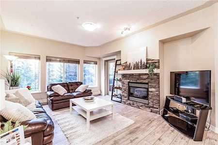 10 Discovery Ridge Close SW #223 Calgary, AB T3H 5X3