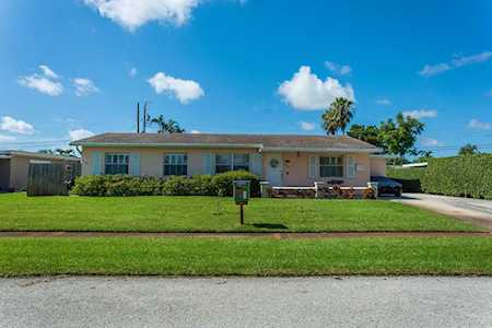 1409 Lake Bass Drive Lake Worth, FL 33461