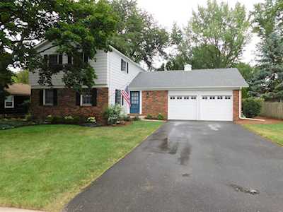 601 Twisted Oak Ln Buffalo Grove, IL 60089